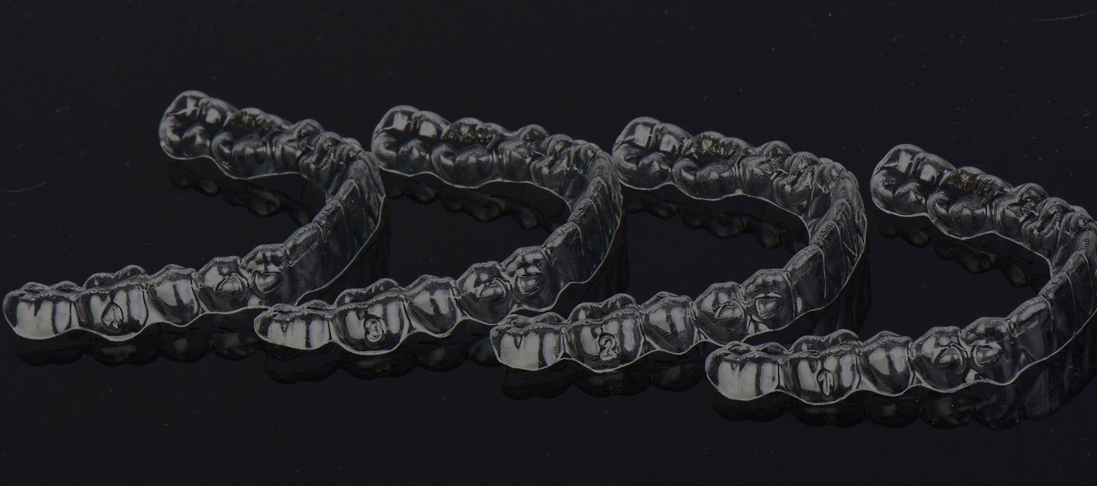 6MS Invisible Aligners_wide dark